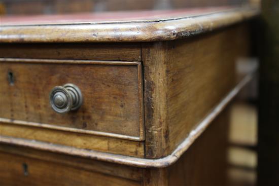 A Victorian mahogany pedestal desk, W.5ft 1in.